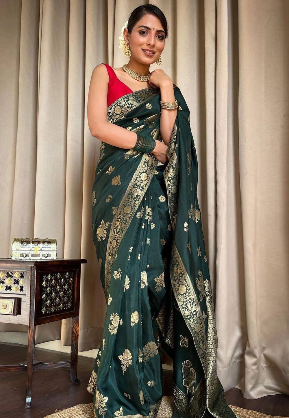Green Banarasi Saree With Blouse 266645