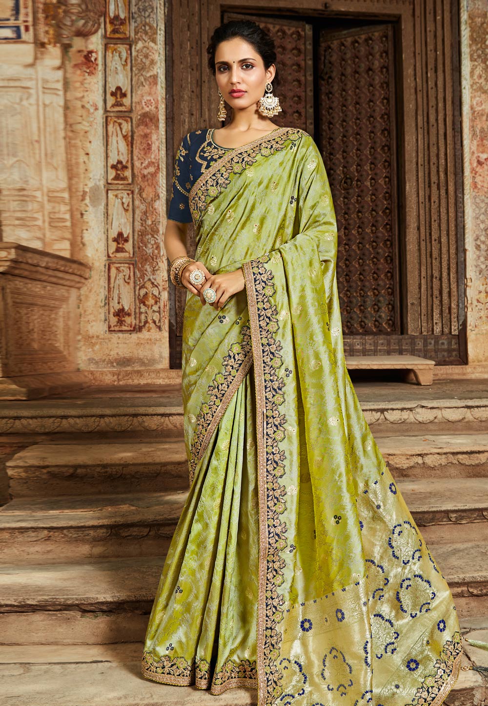 Green Banarasi Silk Saree With Blouse 203049