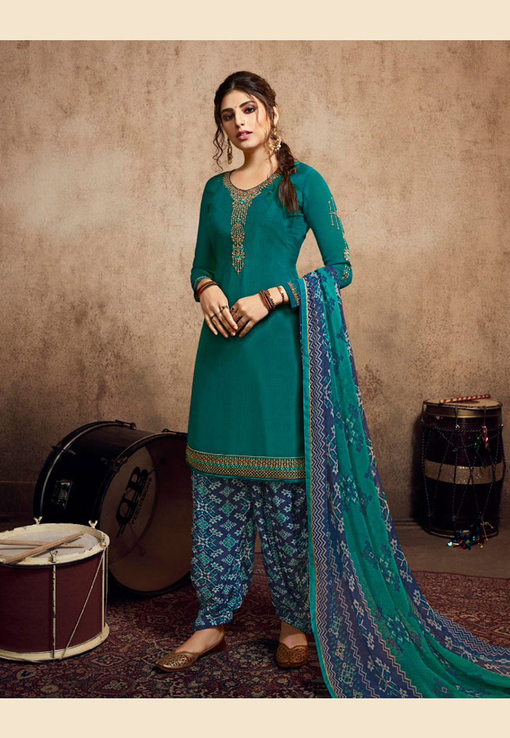 Turquoise Crepe Punjabi Suit 195555