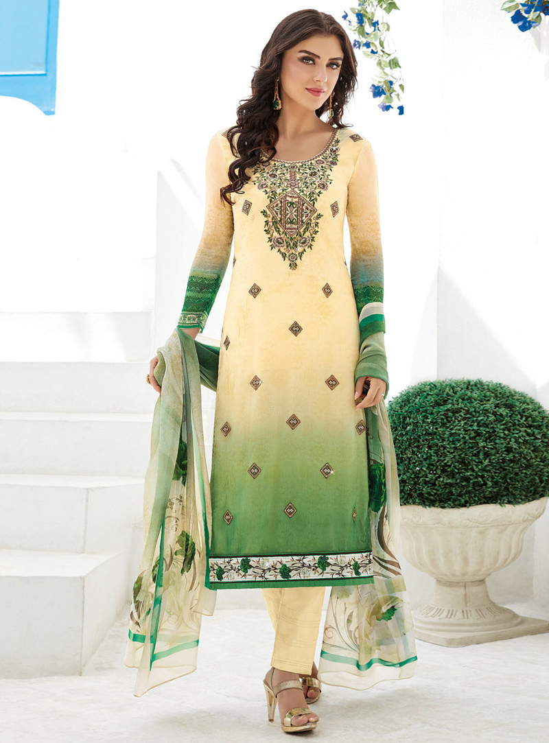 Cream Georgette Pakistani Style Suit 107702
