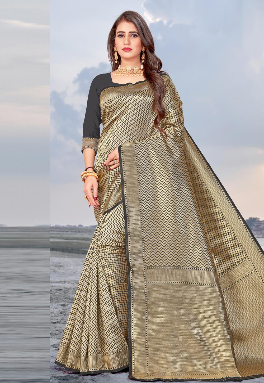 Golden Banarasi Silk Saree With Blouse 217069
