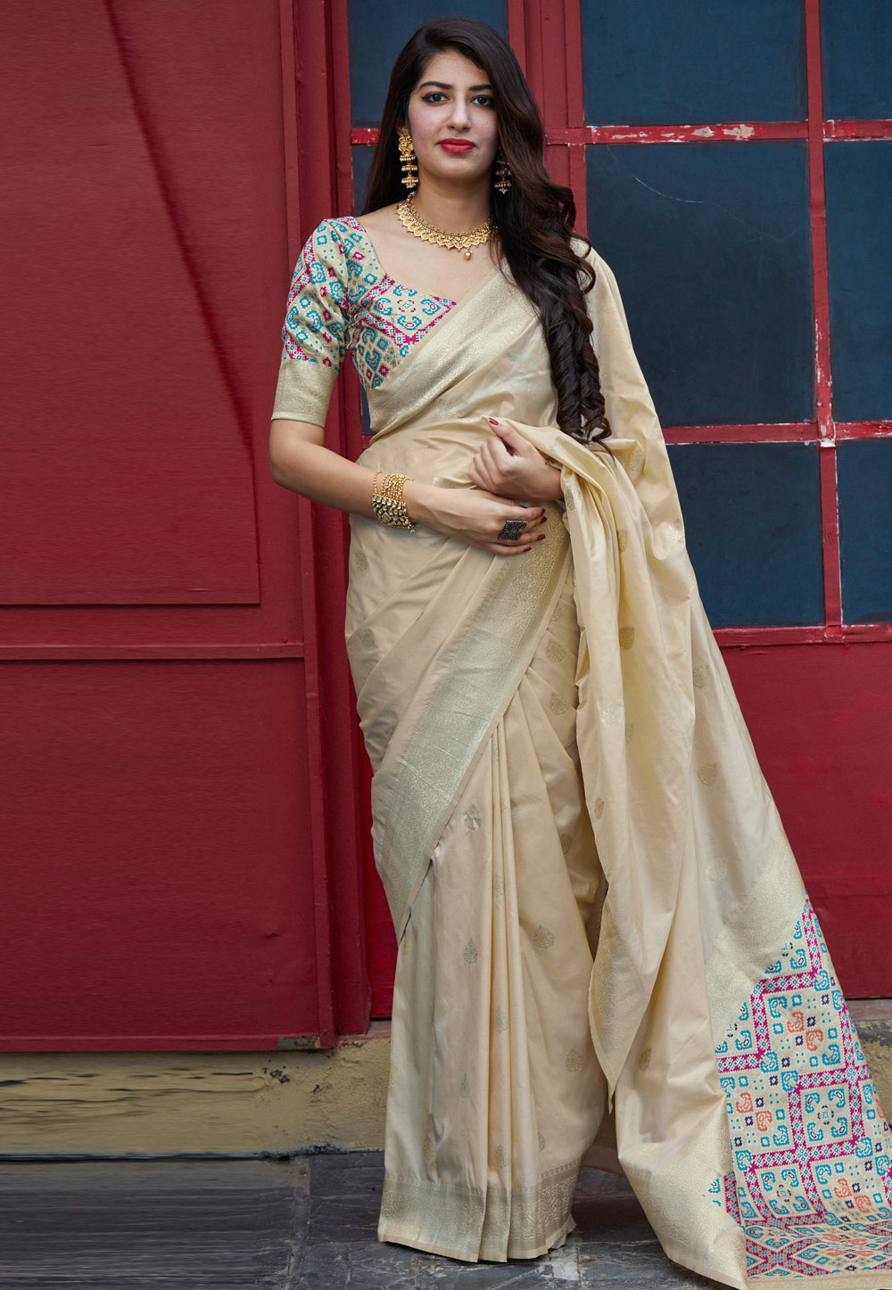 Beige Banarasi Silk Saree With Blouse 209037