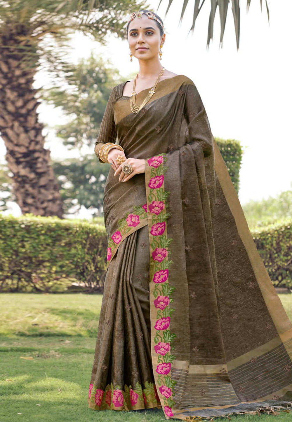Brown Banarasi Saree With Blouse 261611