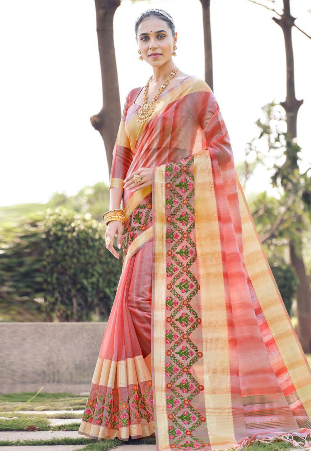 Pink Banarasi Saree With Blouse 261618