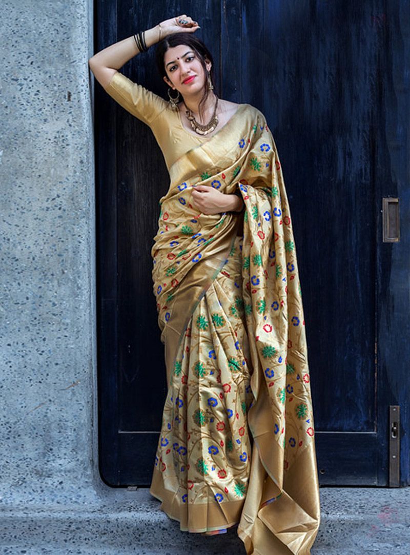 Golden Banarasi Silk Saree With Blouse 140018