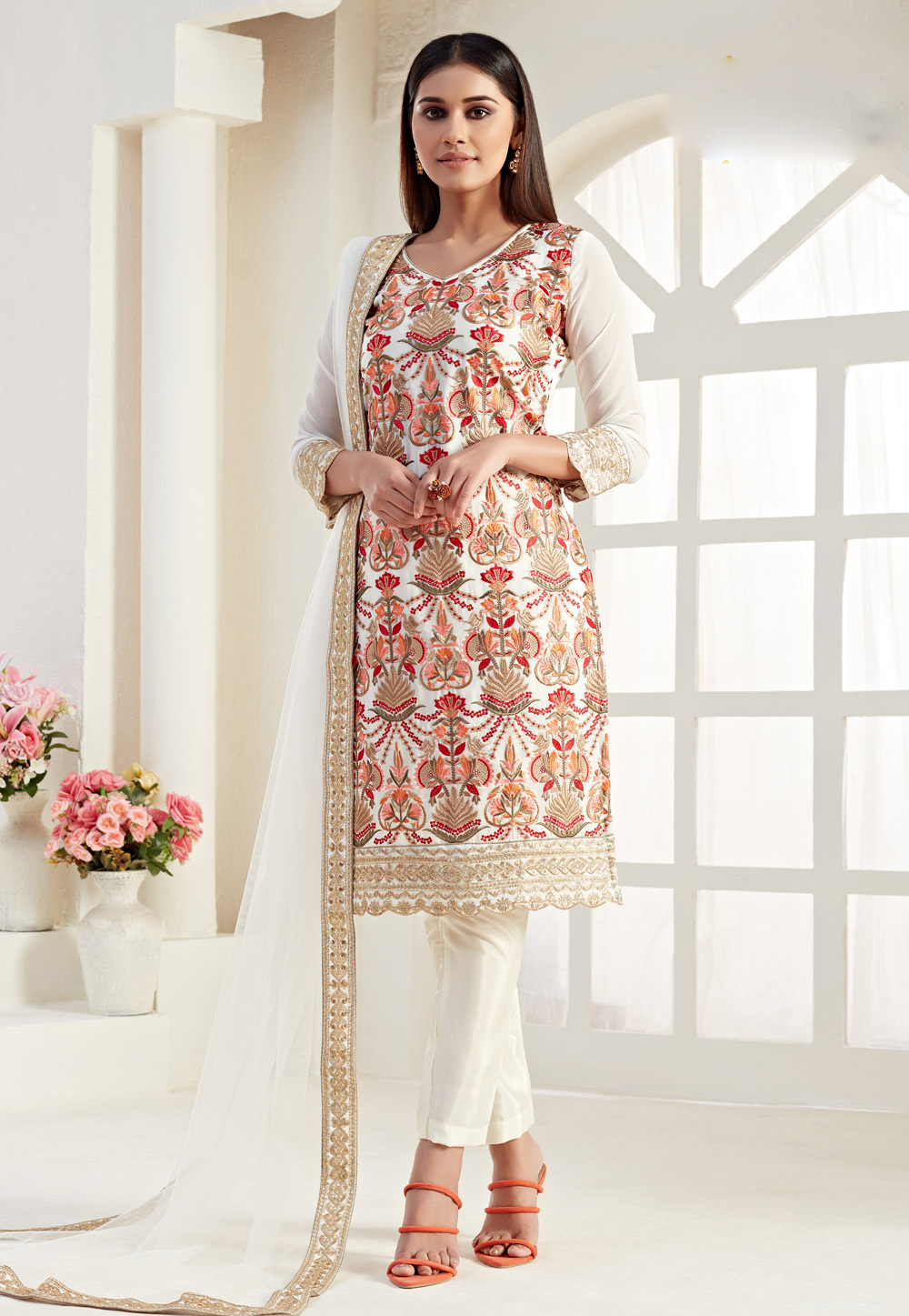 Off White Georgette Kameez With Pant 205403
