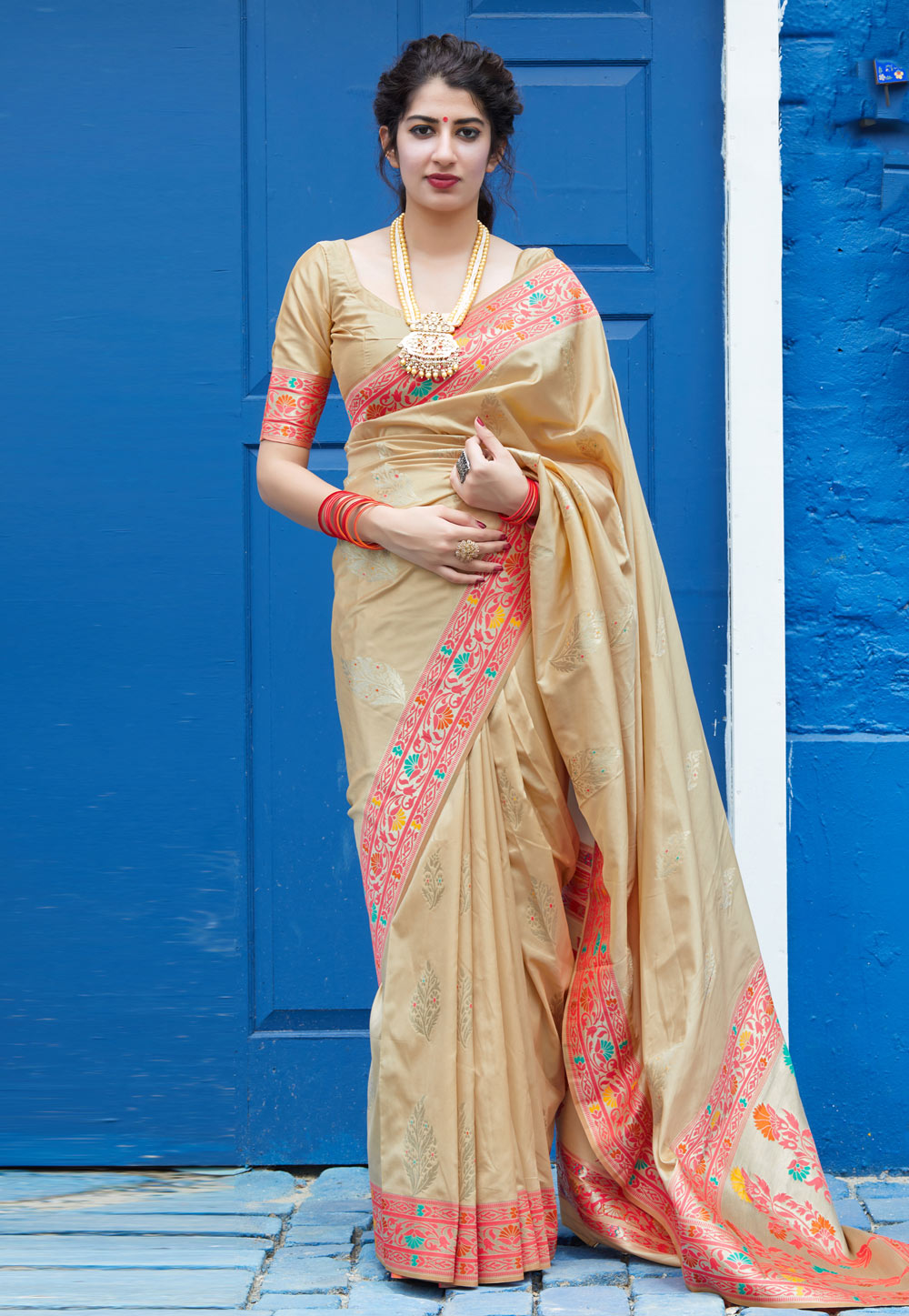 Beige Banarasi Silk Saree With Blouse 210589