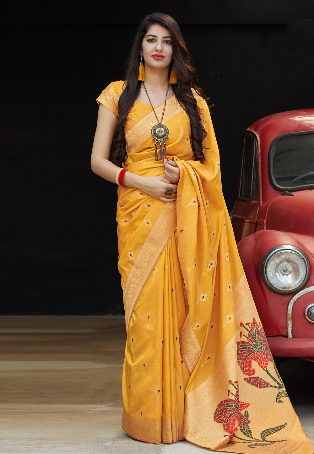 Yellow Banarasi Silk Saree With Blouse 210599