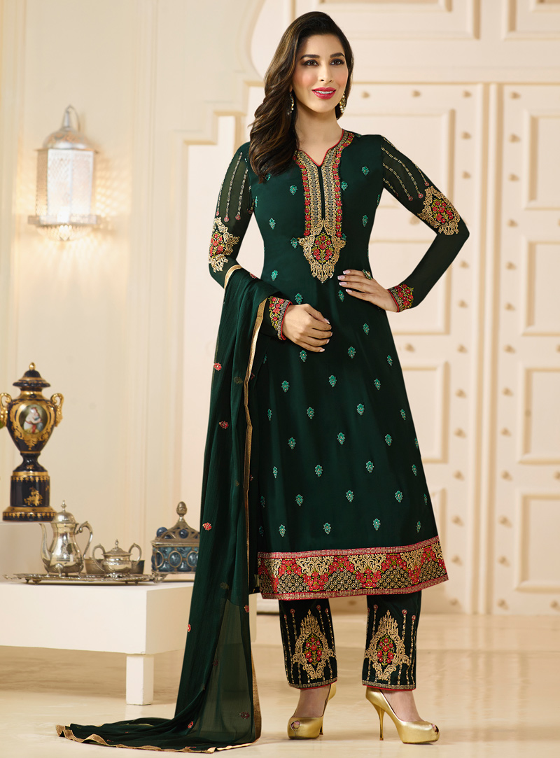 Sophie Choudry Green Georgette Pakistani Style Suit 107860