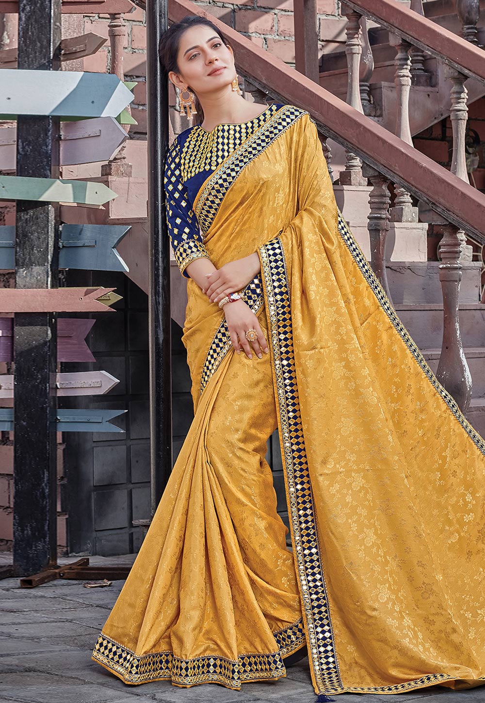 Golden Jacquard Silk Saree With Blouse 244980