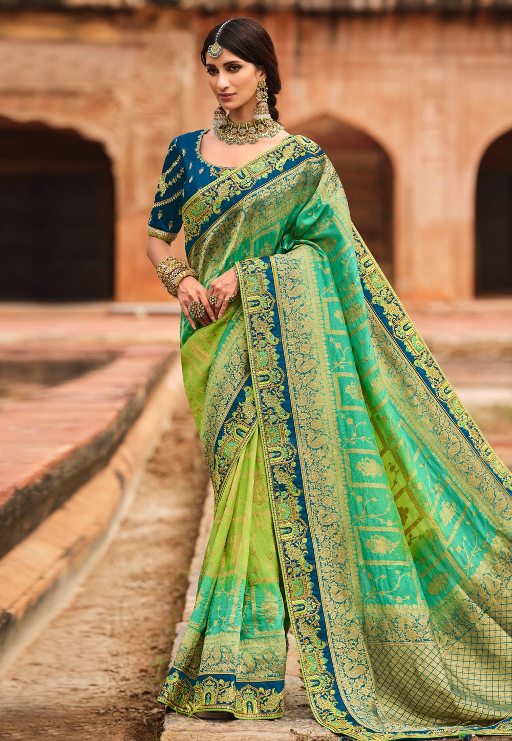 Green Silk Saree With Blouse 235300