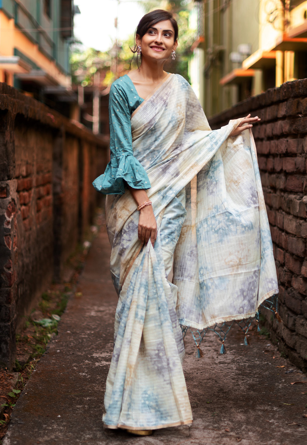 Off White Organza Saree With Blouse 227831