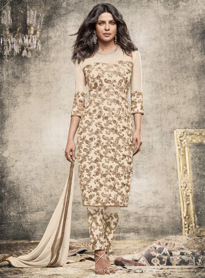 Priyanka Chopra Off White Georgette Pakistani Style Suit 90075