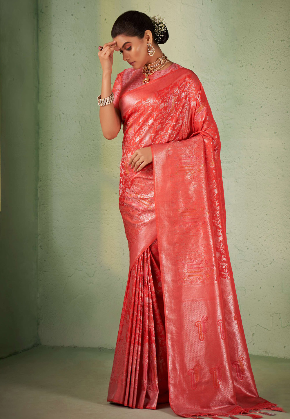 Red Kanjivaram Silk Saree With Blouse 256940