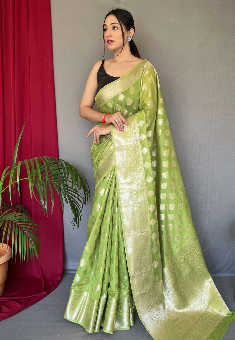 Light Green Muslin Saree With Blouse 267049