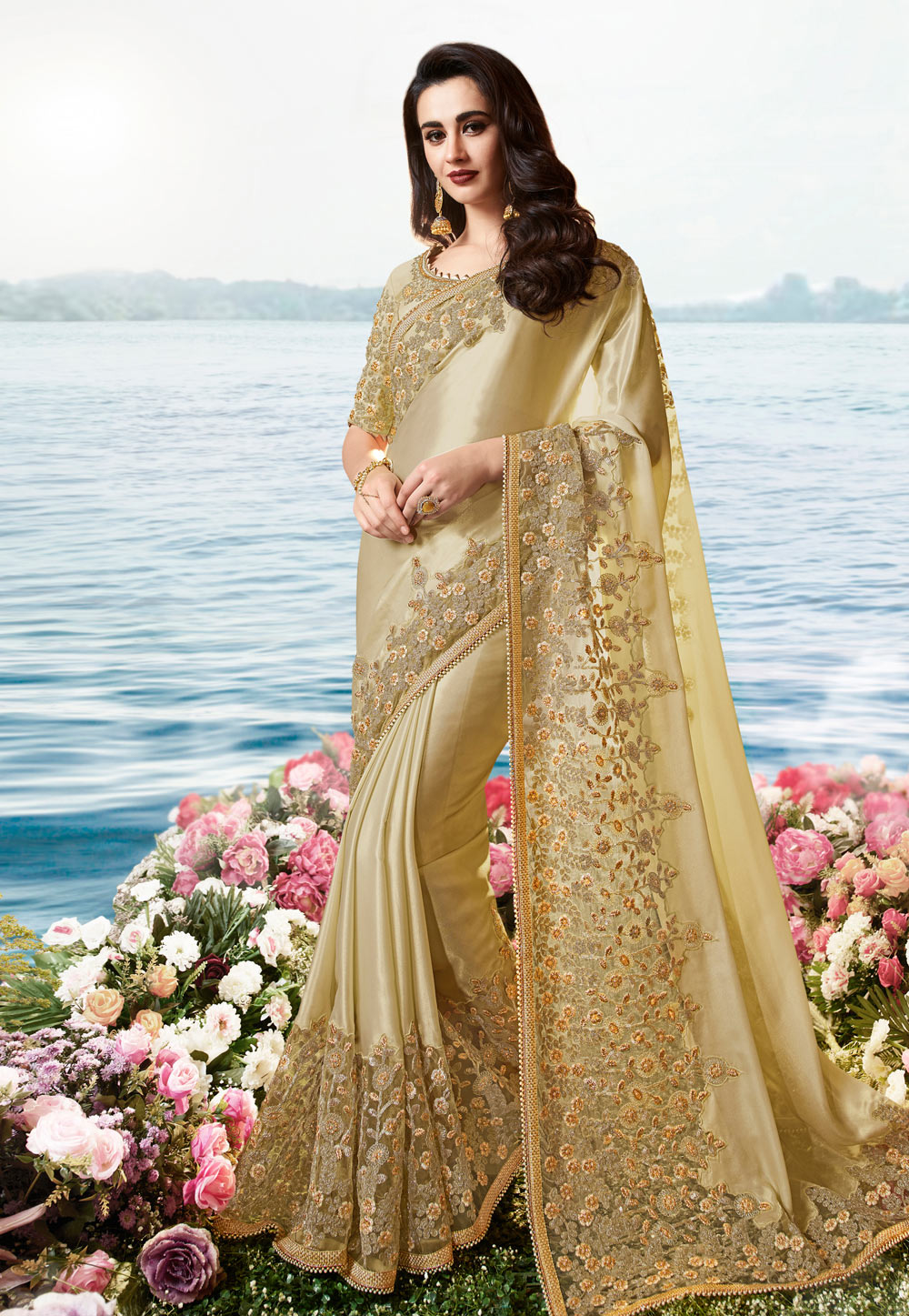 Beige Viscose Saree With Blouse 200458