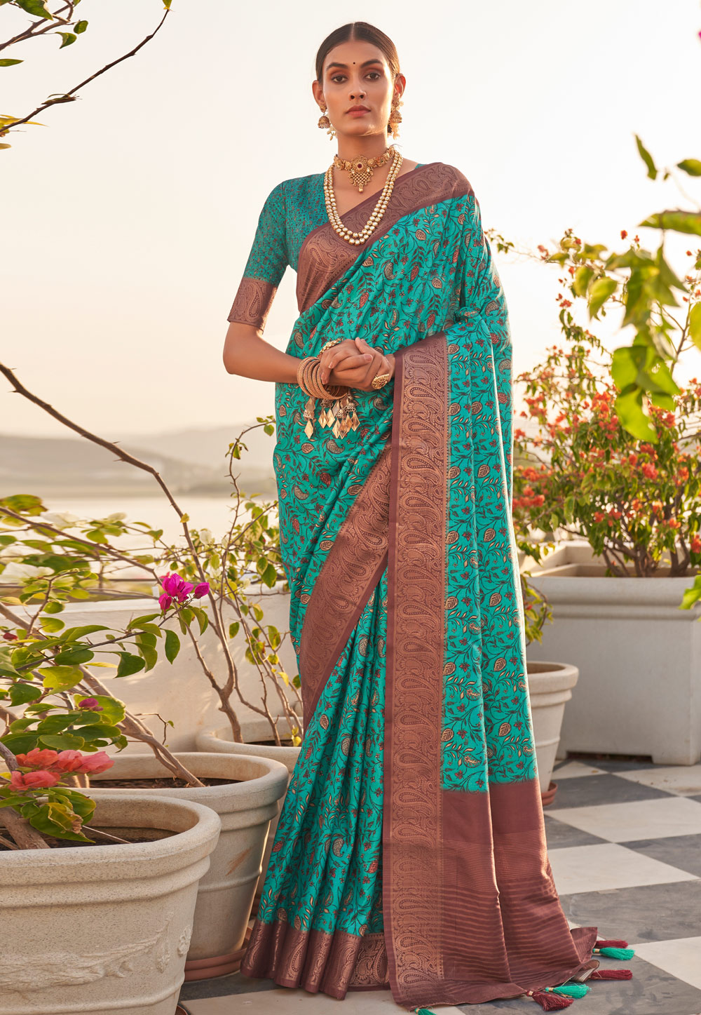 Modern Wear Silk turquoise Bollywood Indian Sari With Blouse Piece