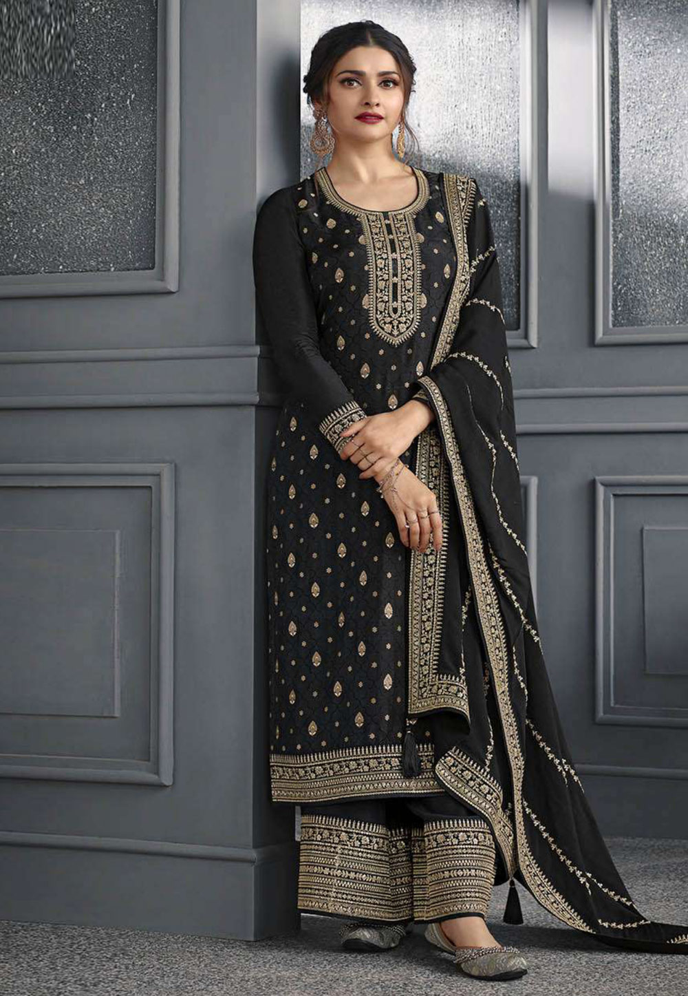 Prachi Desai Black Jacquard Pakistani Suit 264682