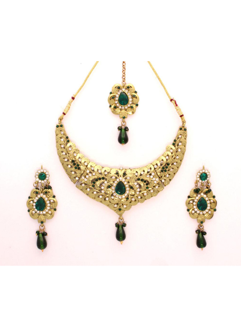Green Stone Studded Bridal Necklace Set with Earring 24031