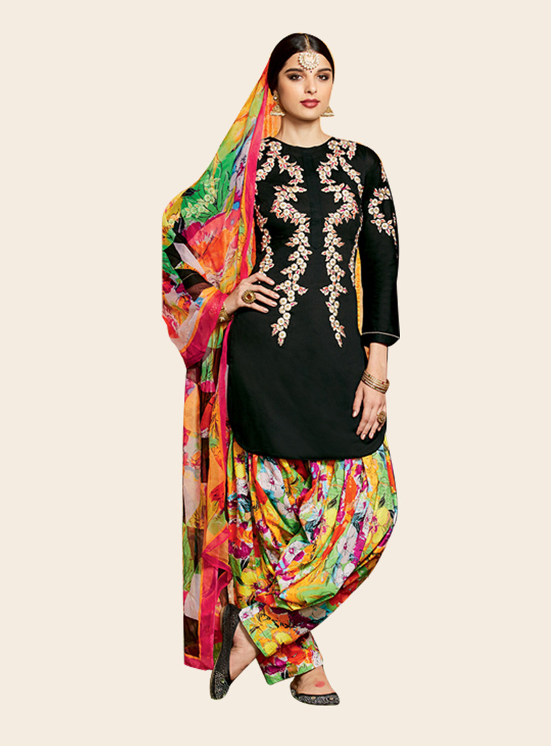 Giselli Monteiro Black Cotton Satin Punjabi Suit 73528
