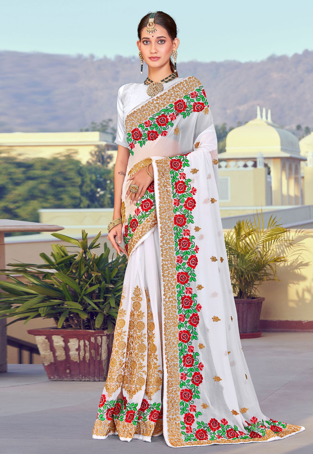 White Georgette Saree With Blouse 261740