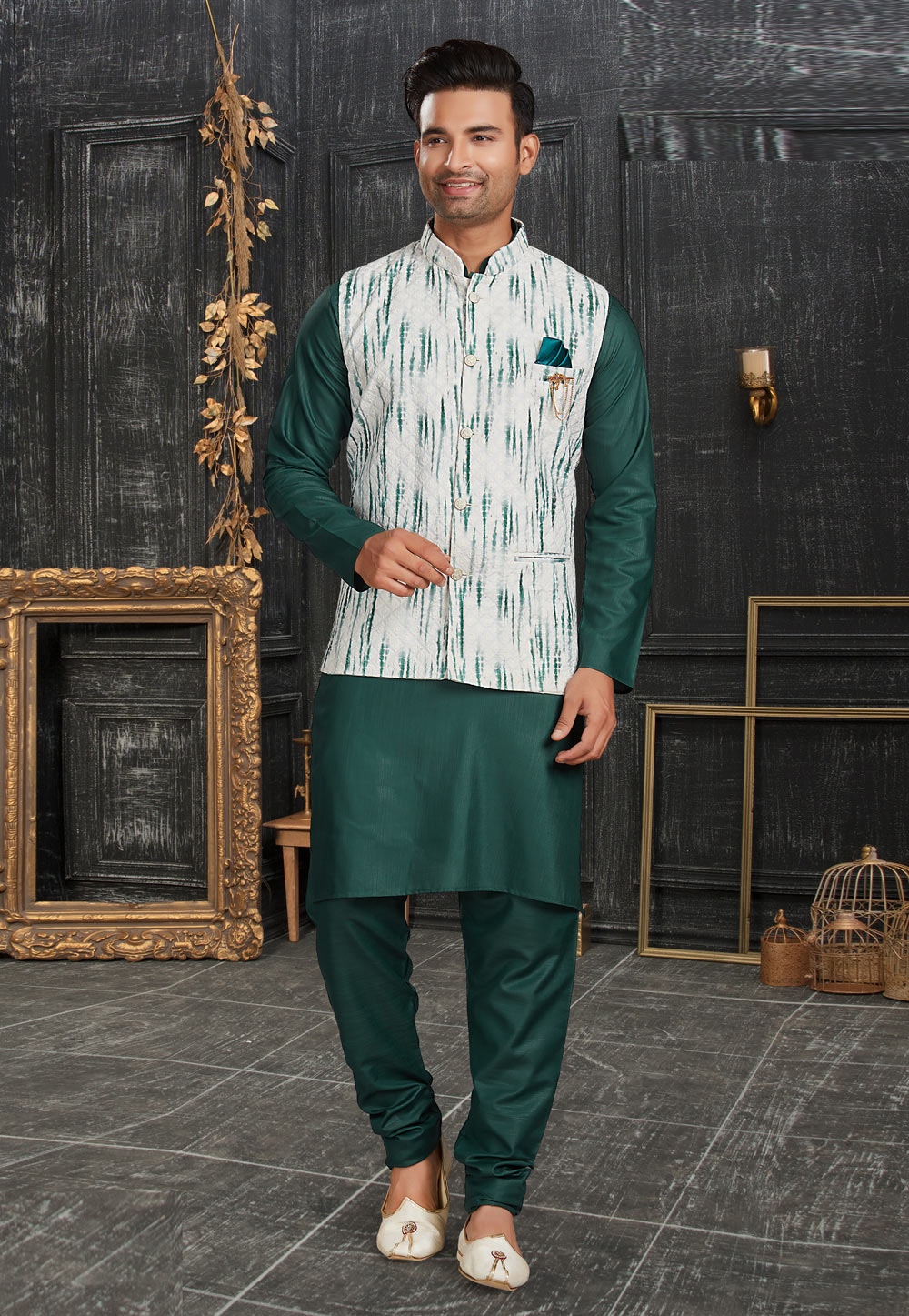 Green Cotton Kurta Pajama With Jacket 257475
