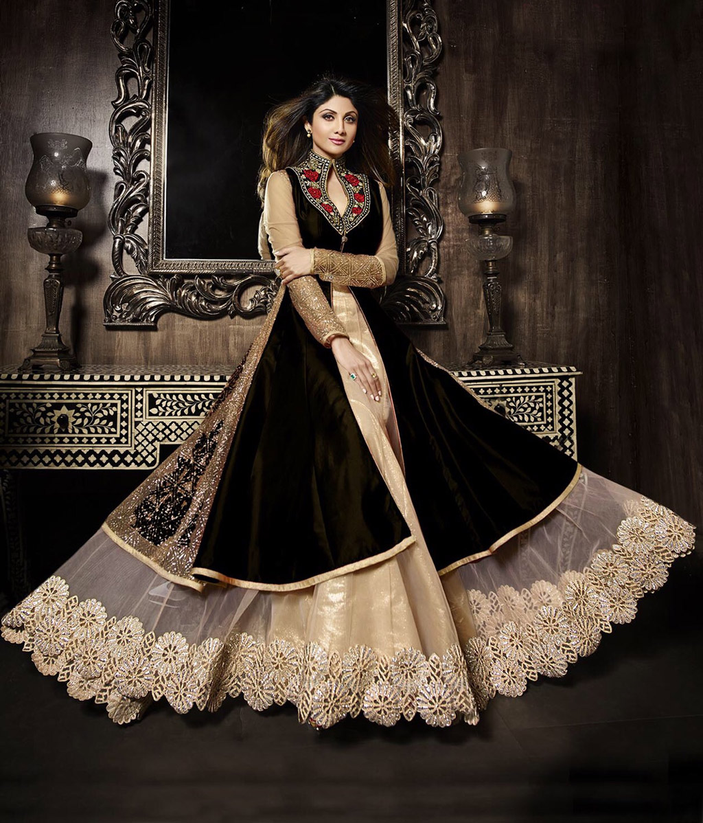 Shilpa Shetty Black Georgette Bollywood Suit 68559