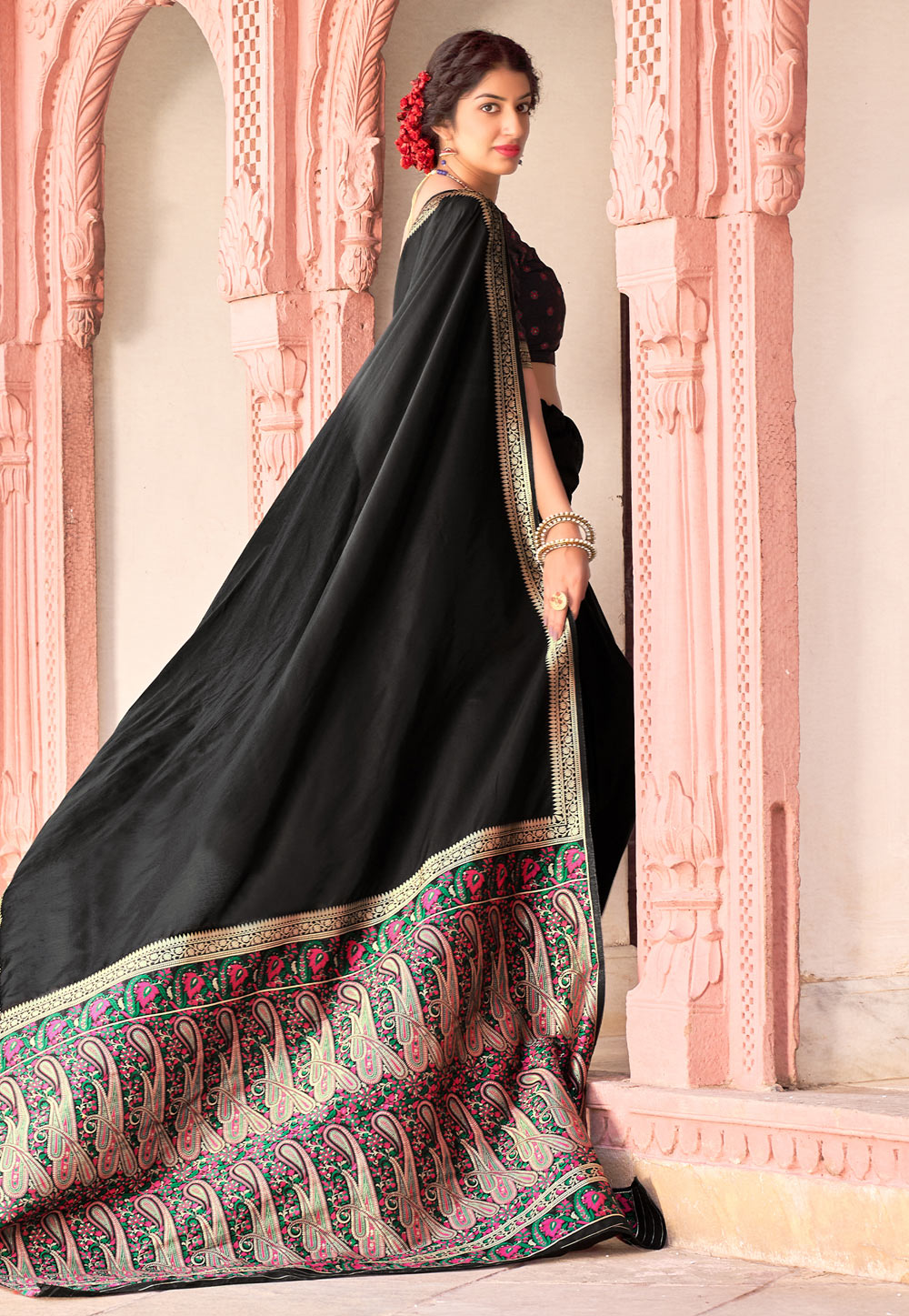 Black Banarasi Silk Saree With Blouse 236578