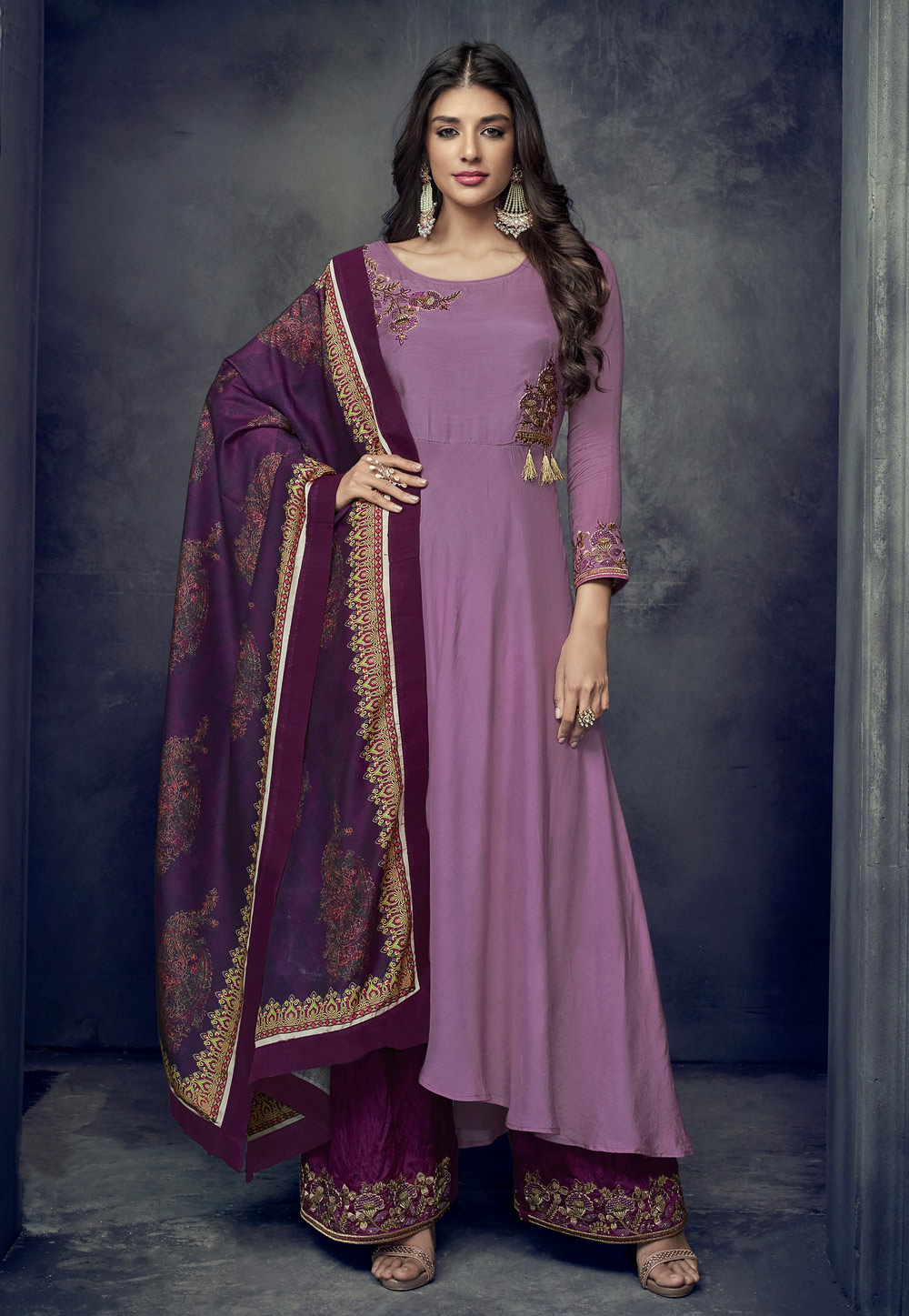 Light Purple Cotton Readymade Pakistani Style Suit 157589