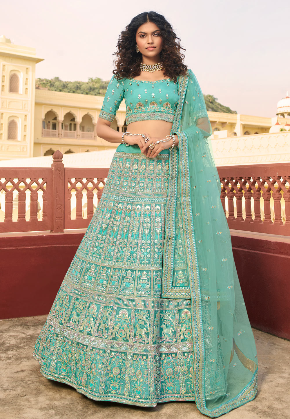 Anushka Sharma wore such a beautiful Lehenga for Diwali Celebration!! |  Diwali outfits, Indian fashion trends, Diwali dresses