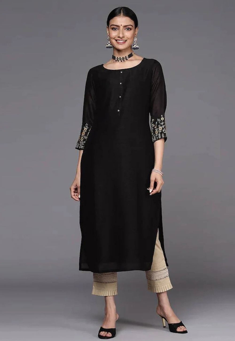 Black velvet Aline kurta with pockets and gota embellishment with matc –  Fabnest