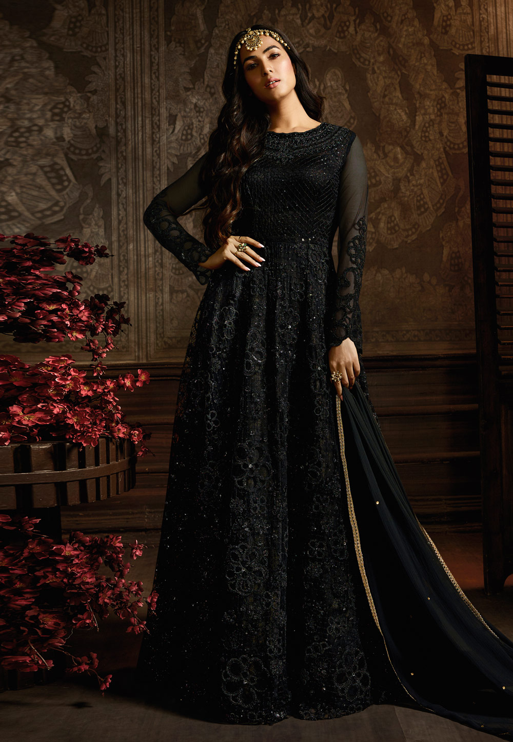 Sonal Chauhan Black Net Long Anarkali Suit 186639