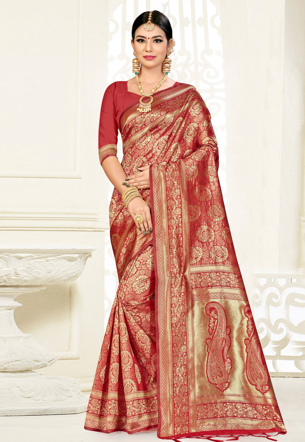 Maroon Banarasi Silk Saree With Blouse 220001
