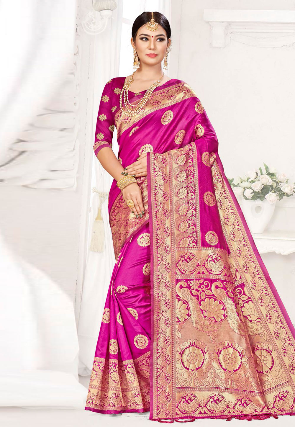 Magenta Banarasi Silk Saree With Blouse 220034