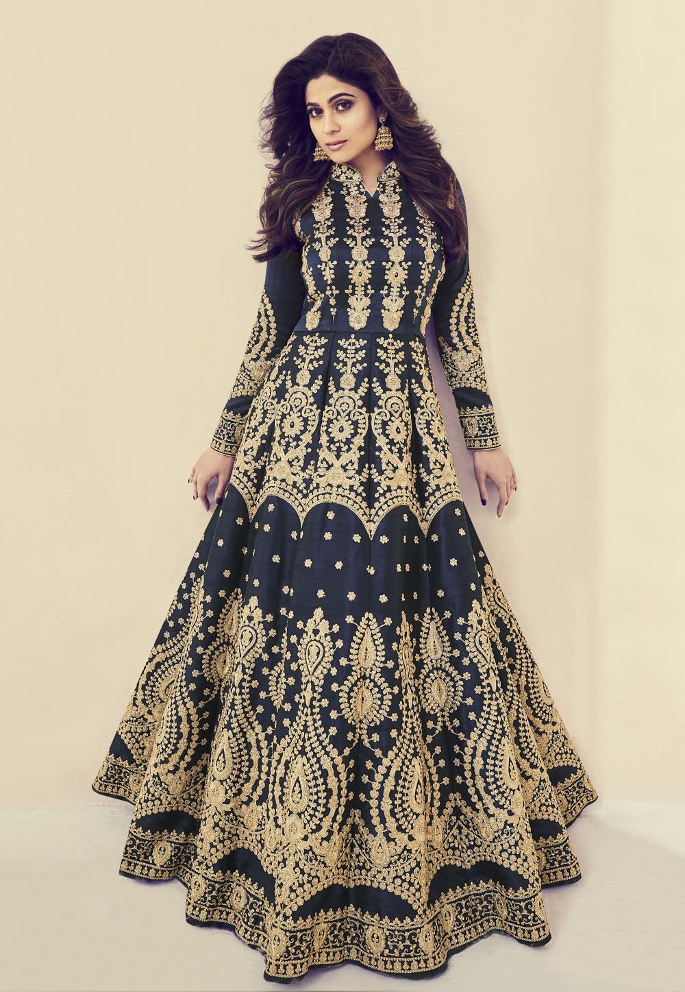 Shamita Shetty Navy Blue Silk Bollywood Suit 153784