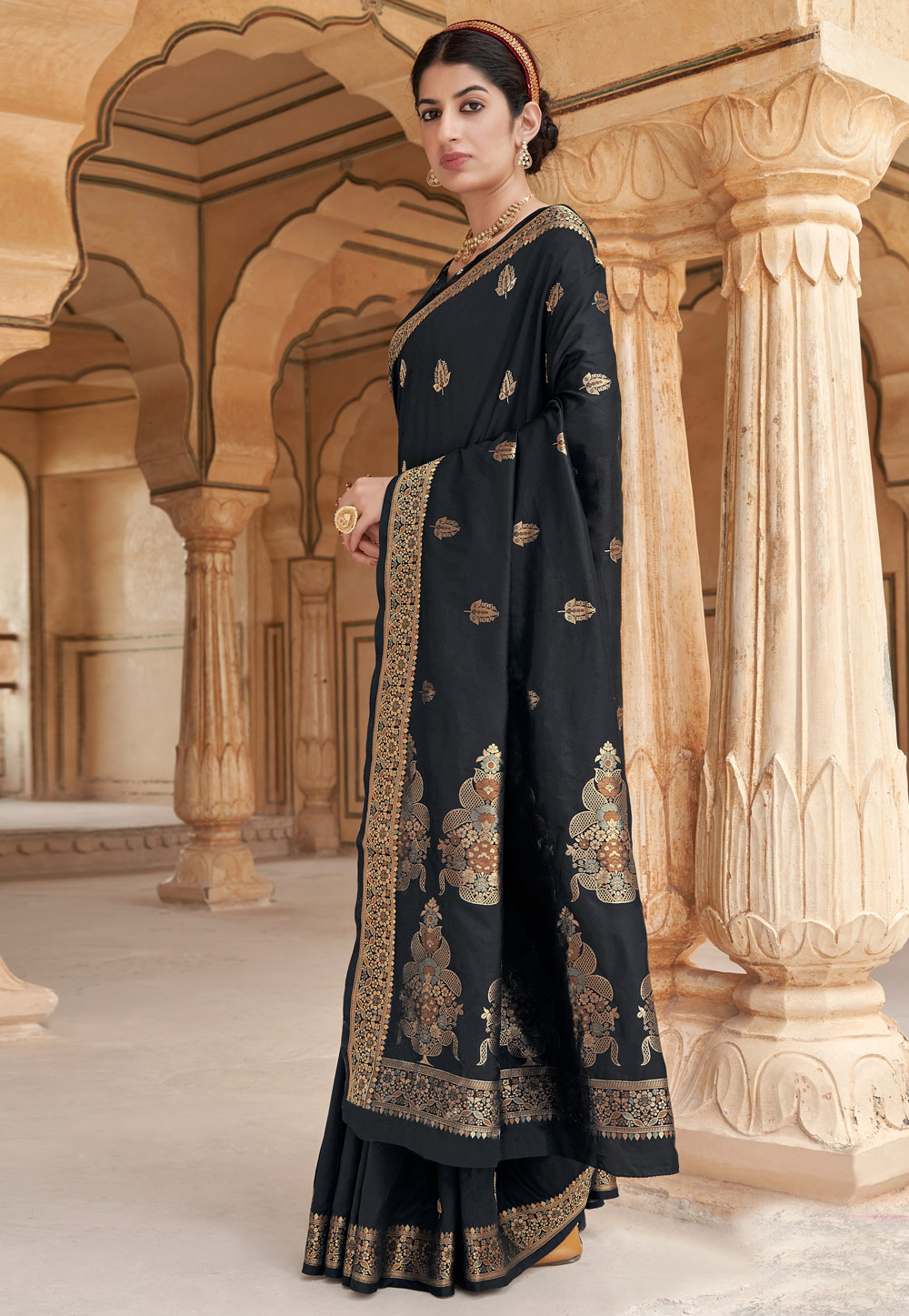 Black Banarasi Silk Saree With Blouse 241143