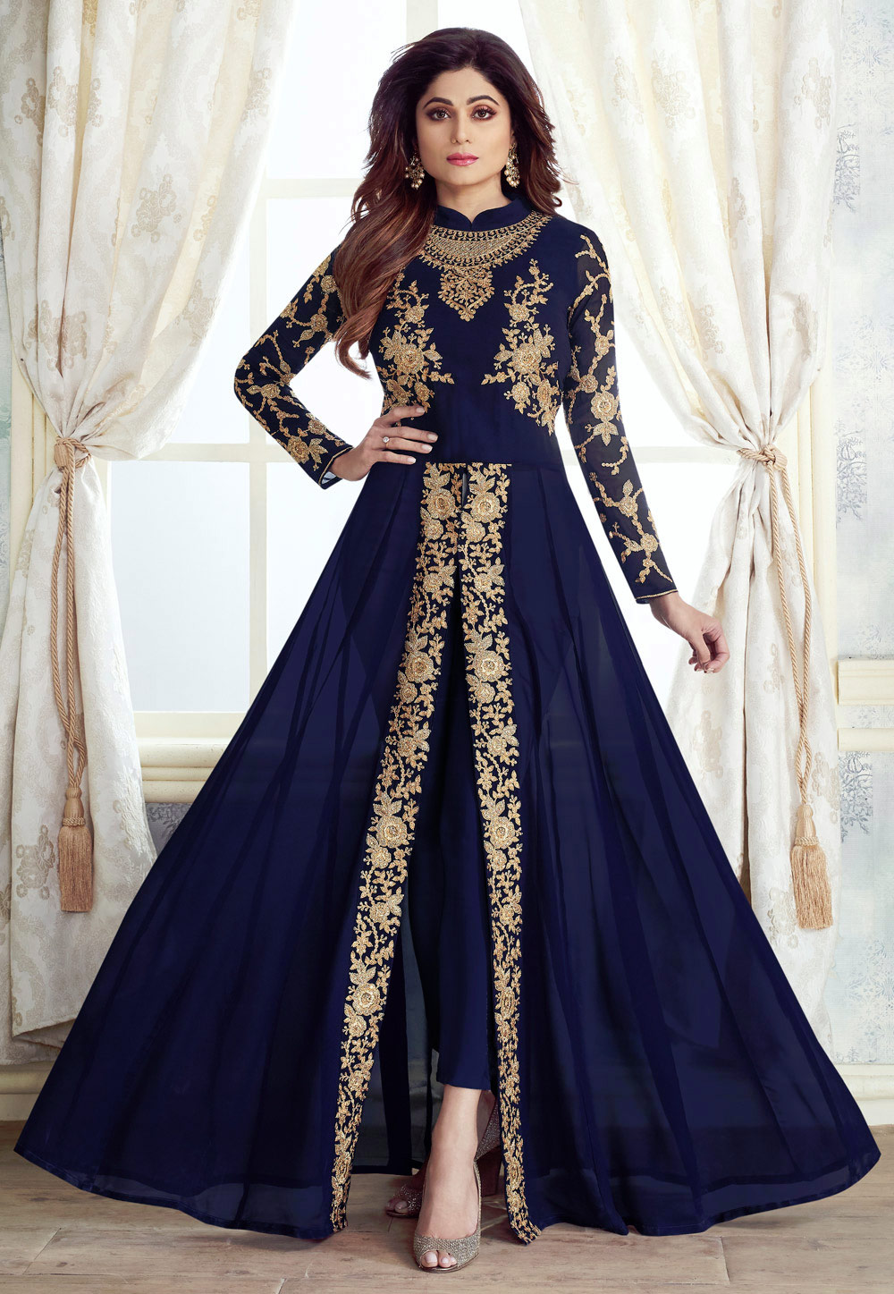 Shamita Shetty Navy Blue Embroidered Long Anarkali Suit 172732