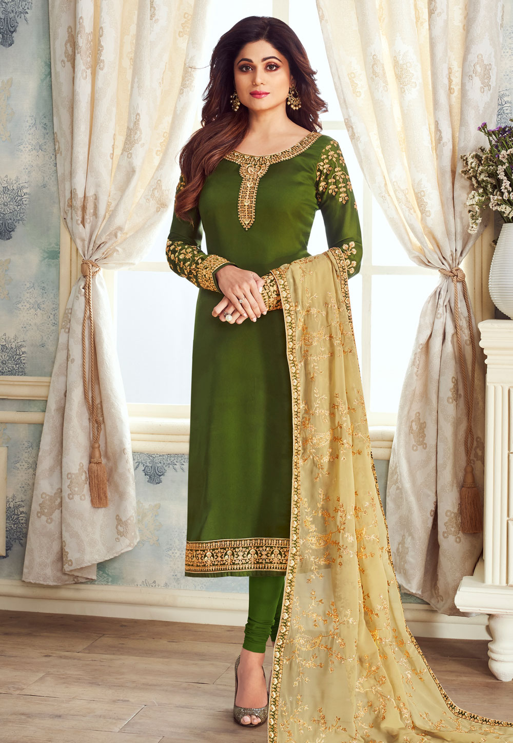 Shamita Shetty Green Satin Embroidered Churidar Suit 175151