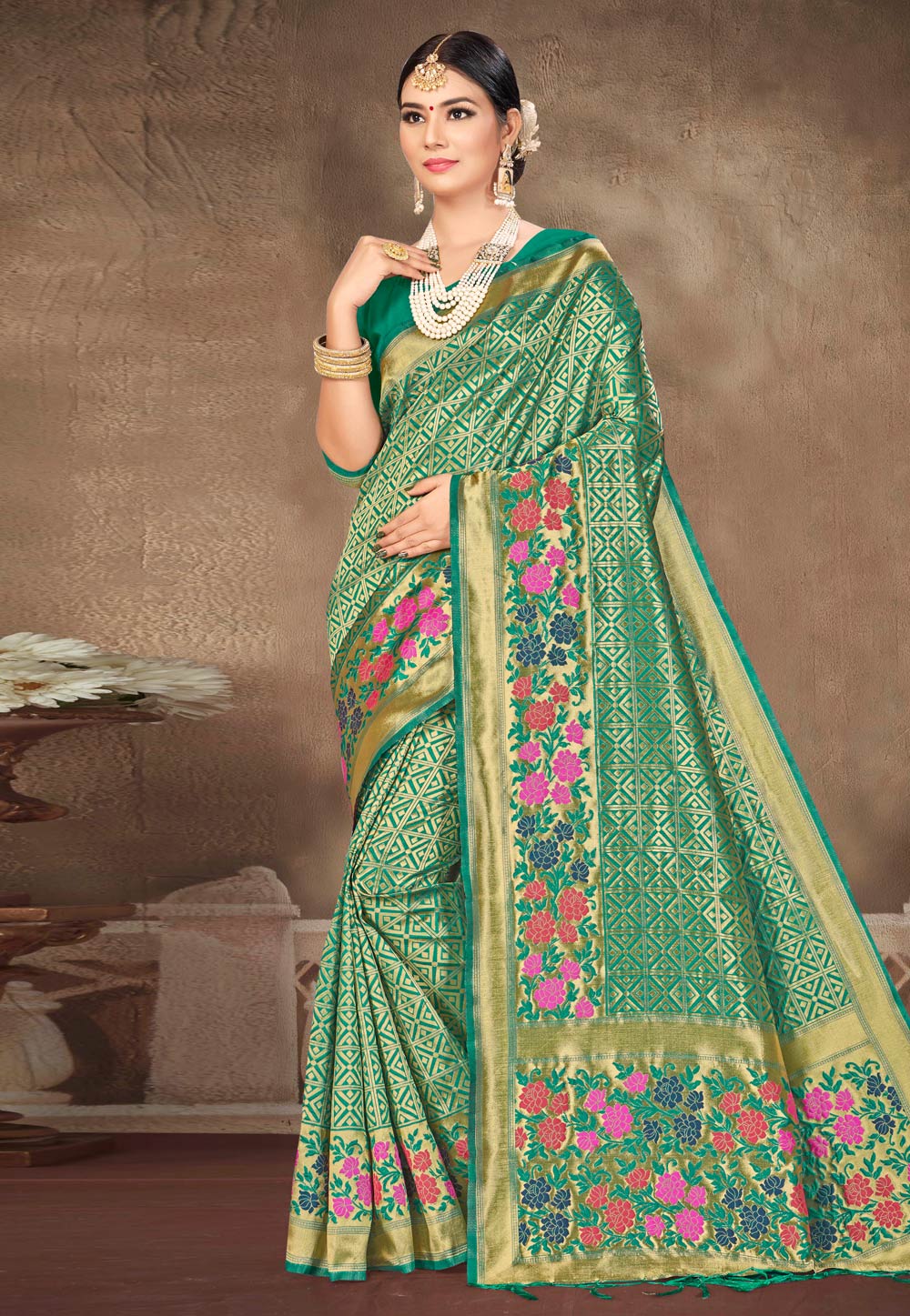 Green Banarasi Silk Saree With Blouse 220127