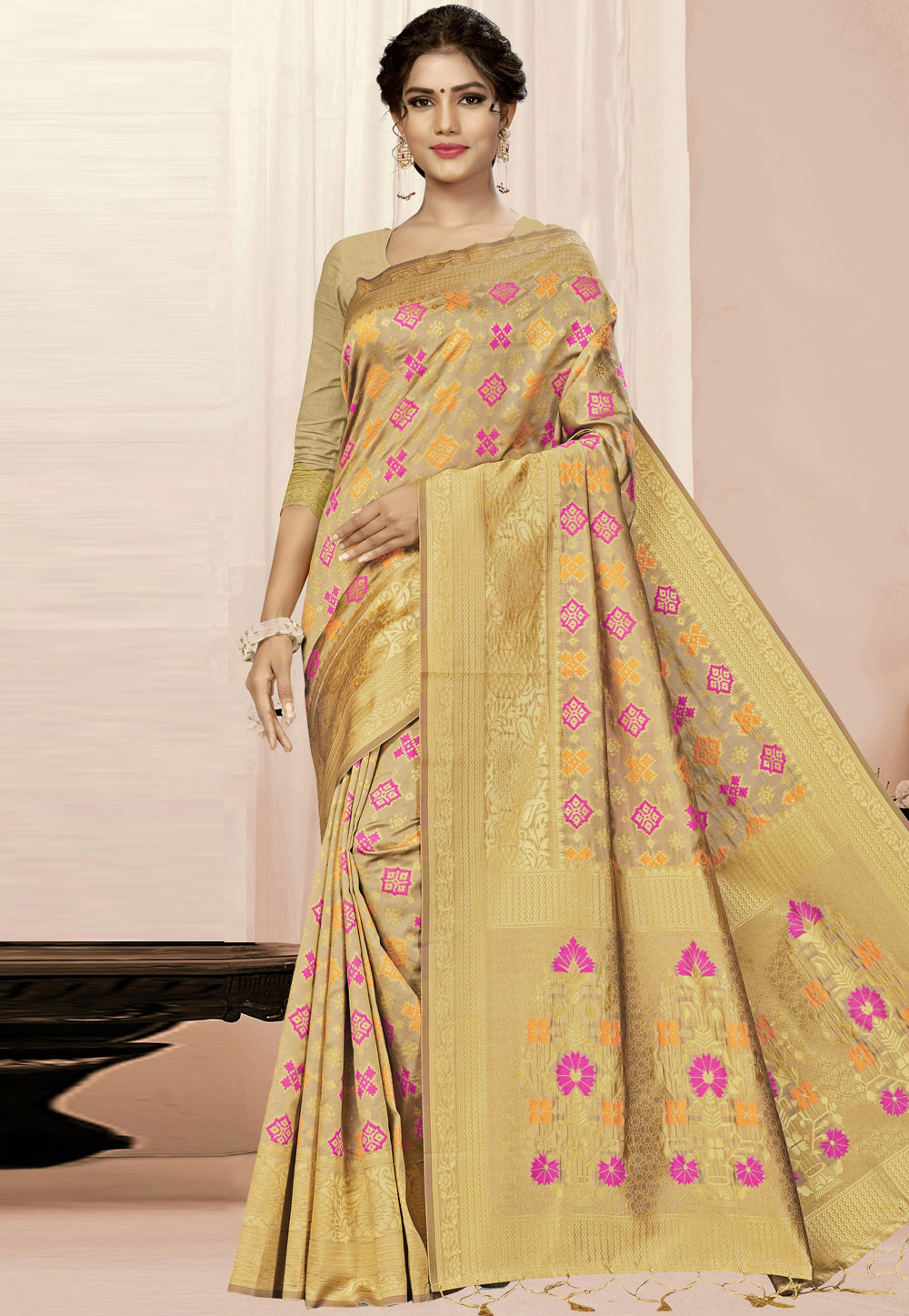 Beige Banarasi Silk Saree With Blouse 220532