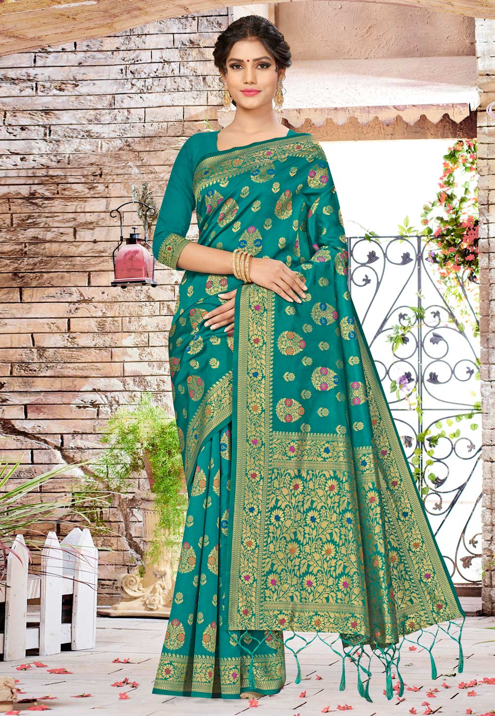 Green Banarasi Silk Saree With Blouse 220024