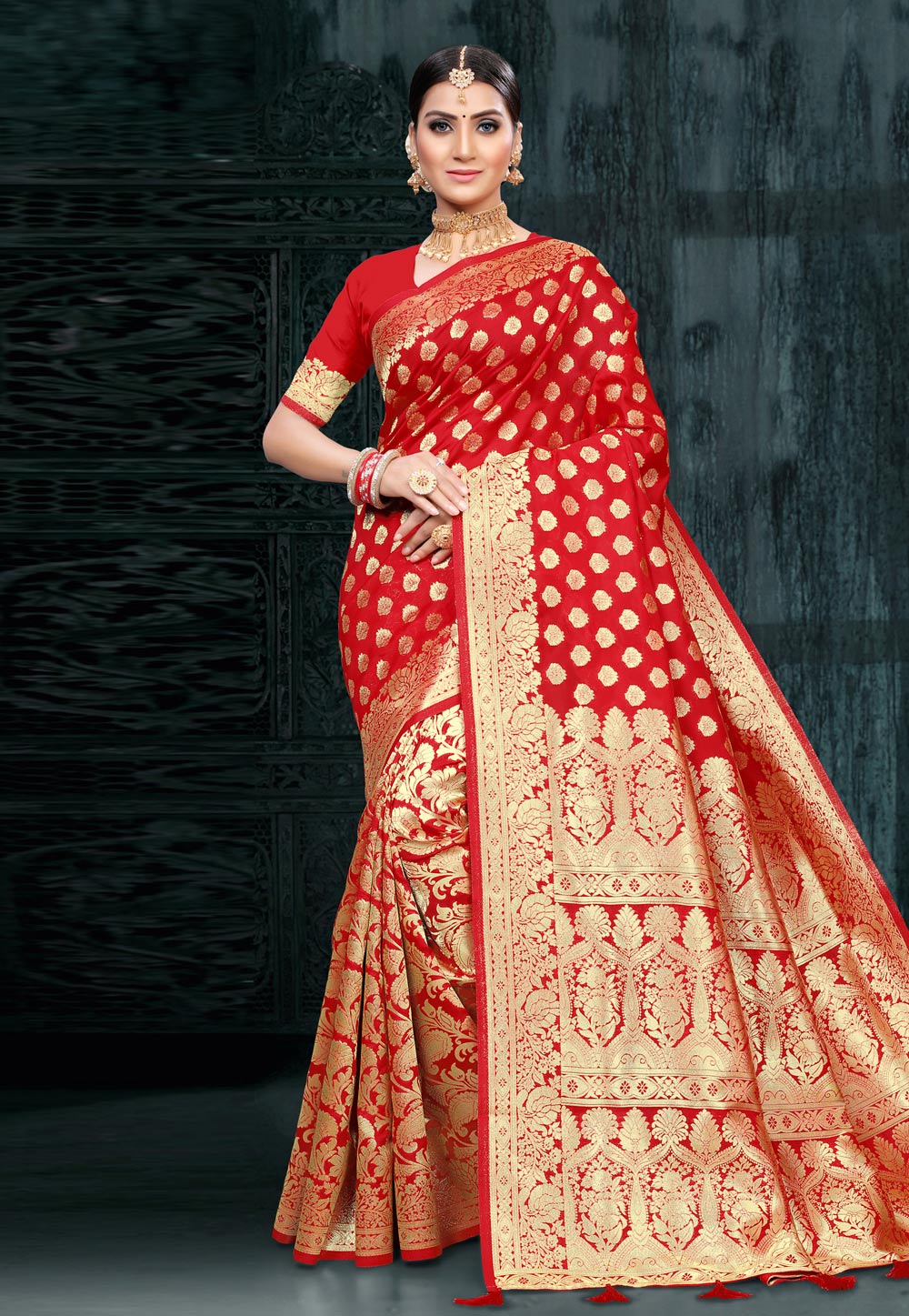 Red Banarasi Silk Saree With Blouse 219732