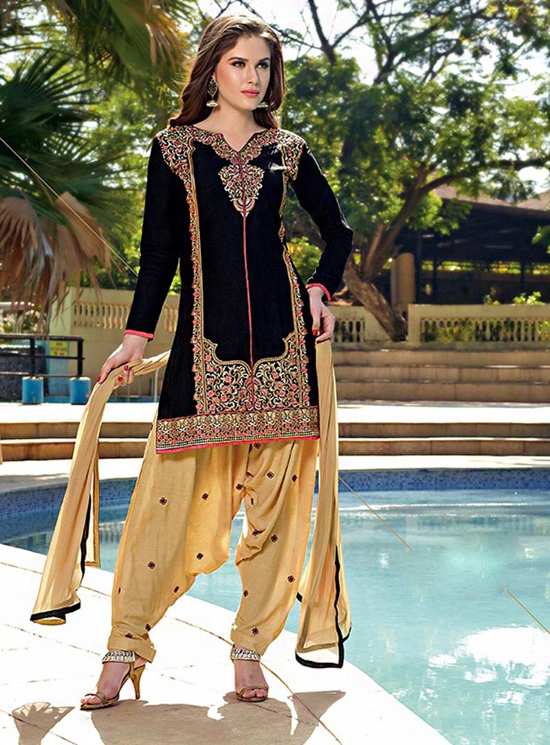Black Cotton Cambric Punjabi Suit 76146