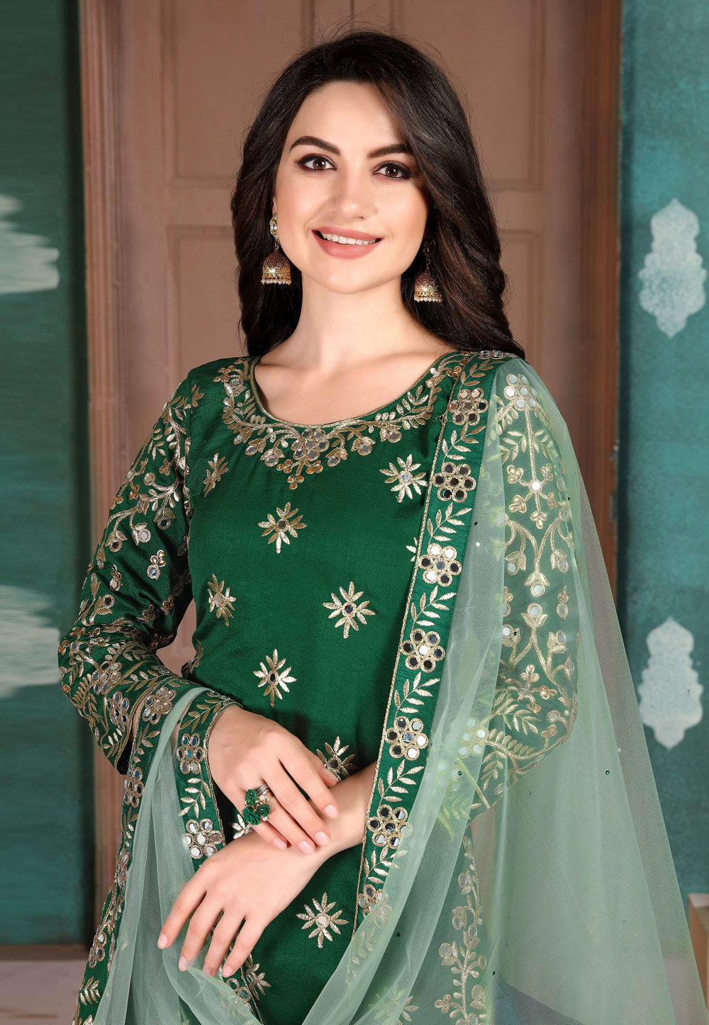 Punjabi Salvar suit dark green with hot pink dupatta #PreWeddingPunjabiLook  #jagolook #ladiessangeet #sa… | Indian designer outfits, Punjabi outfits,  Indian outfits