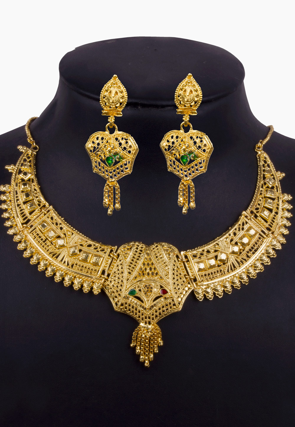 Golden Alloy Necklace With Earrings 157117