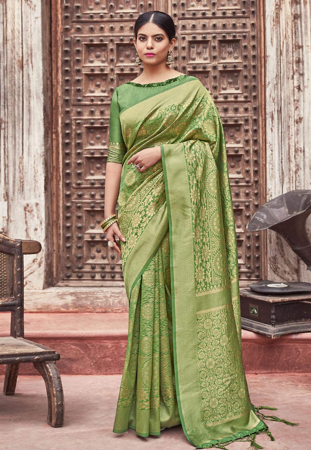 Green Banarasi Saree With Blouse 198060
