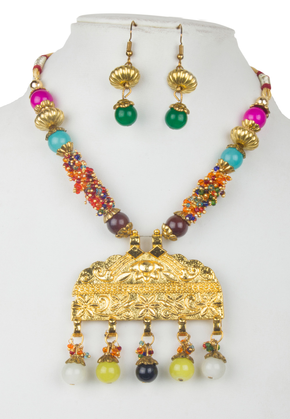 Multicolor Alloy Kundan Necklace With Earrings 156259