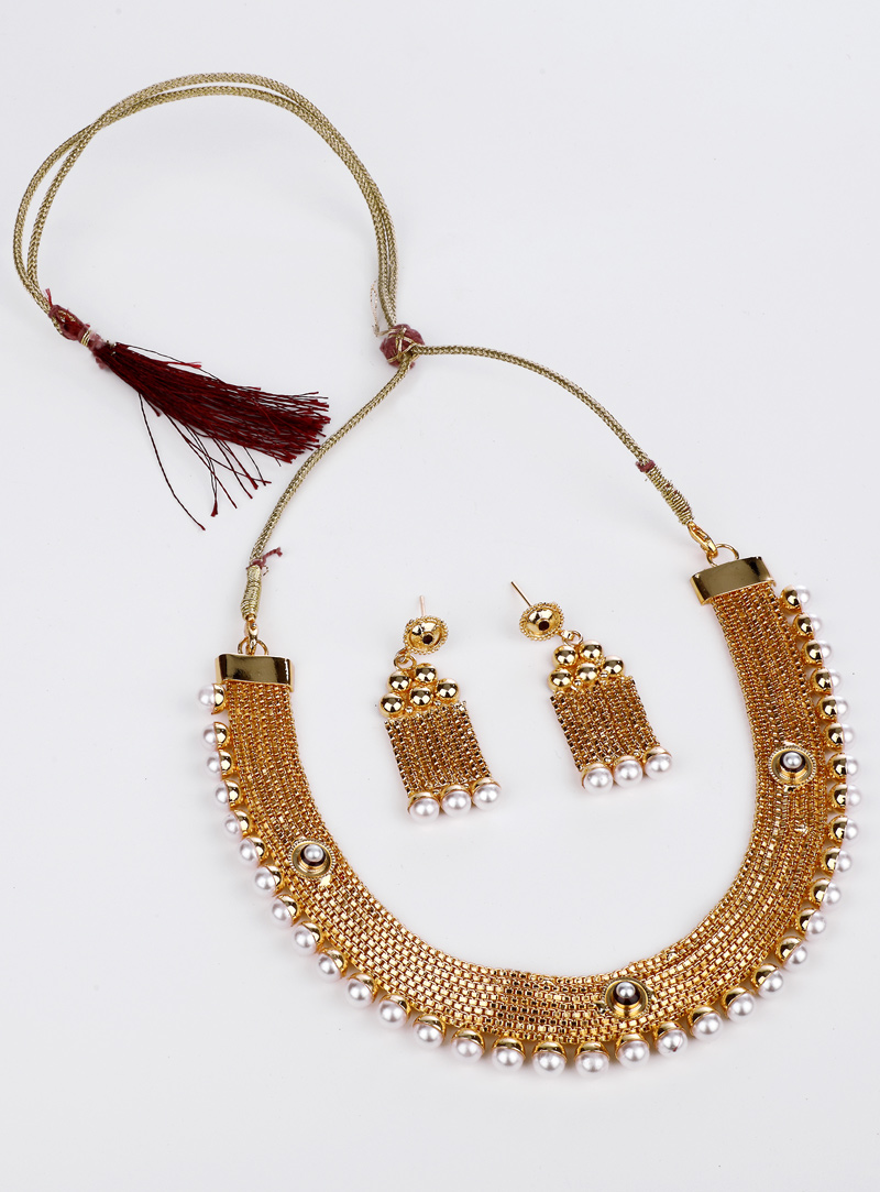 Golden Brass Necklace With Earrings 153168