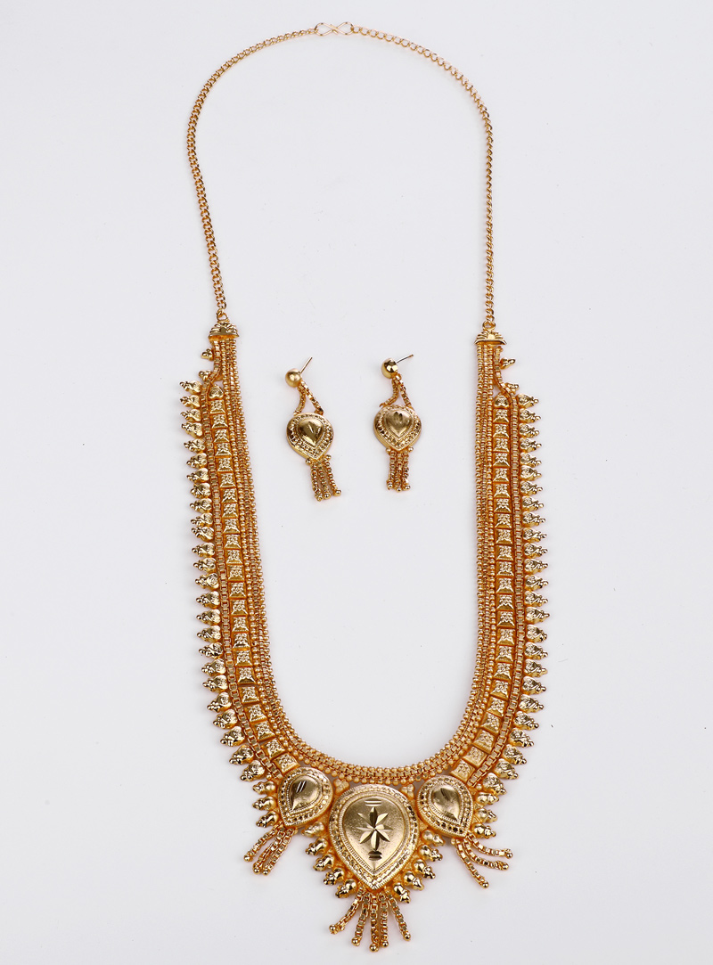 Golden Brass Necklace With Earrings 153172