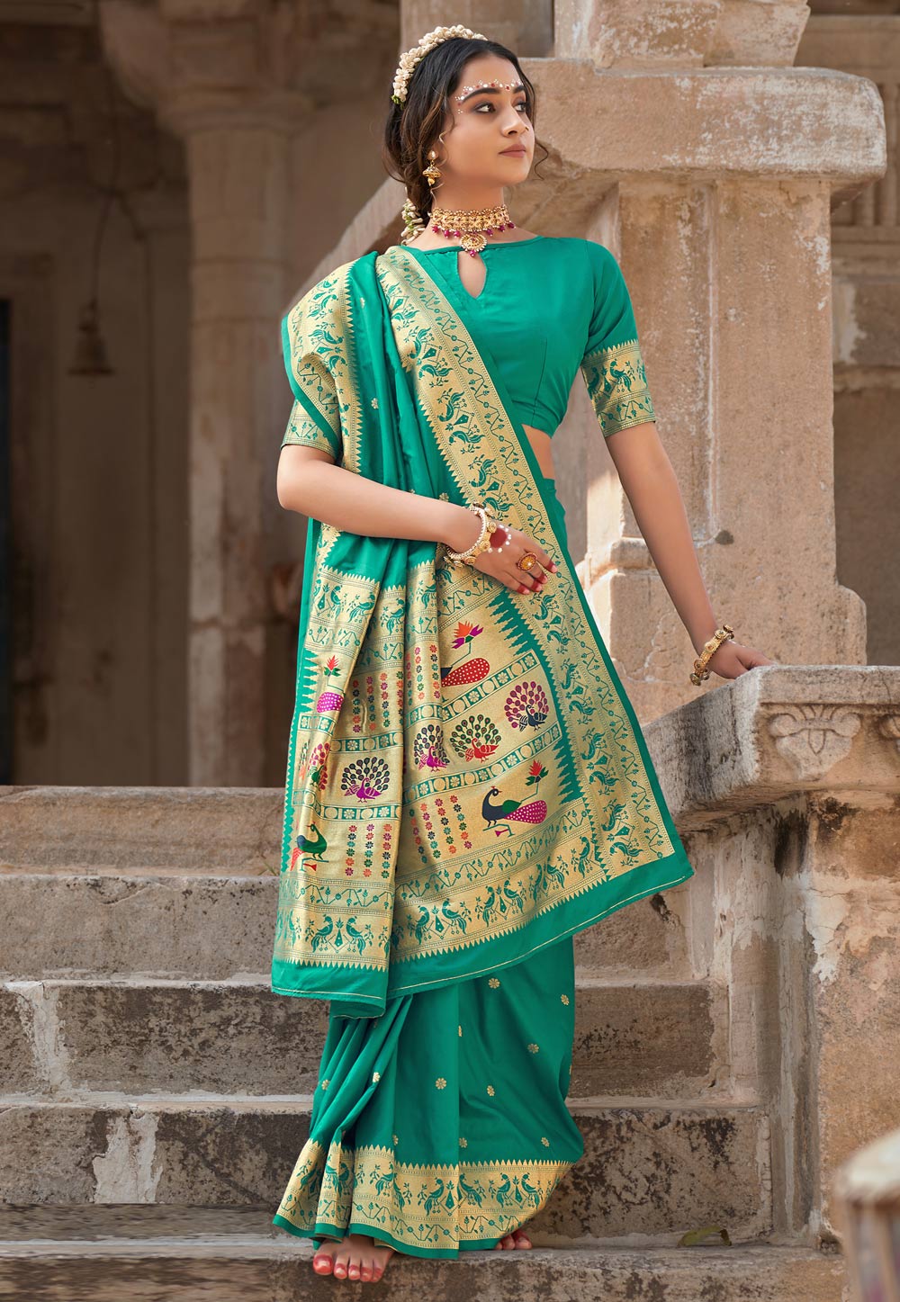Turquoise Banarasi Silk Saree With Heavy Border 243218